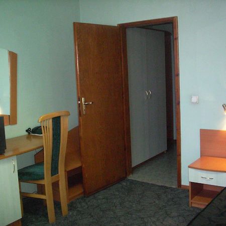 Elbrus Hotel Пазарджик Экстерьер фото