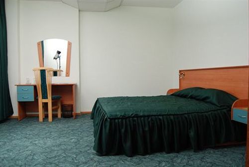 Elbrus Hotel Пазарджик Экстерьер фото